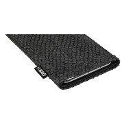 fitBAG Fin Lachs Schwarztief    maßgeschneiderte Handytasche aus Fischleder mit Mikrofaserinnenfutter